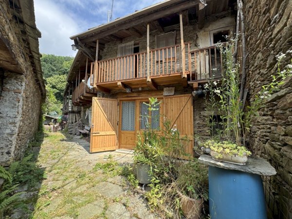 casa indipendente in vendita a Paesana