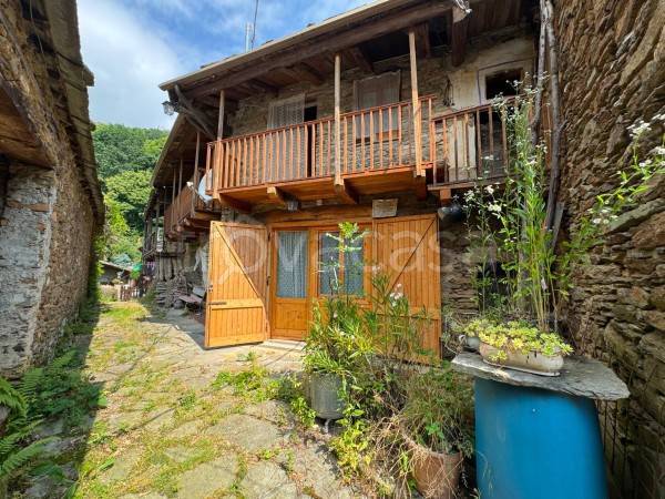 casa indipendente in vendita a Paesana