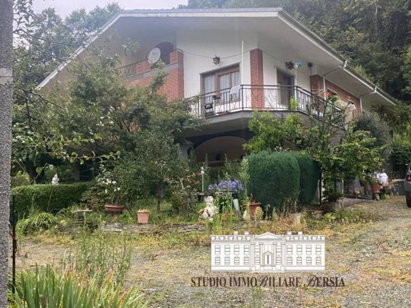 casa indipendente in vendita a Paesana