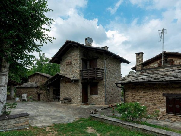 casa indipendente in vendita a Paesana