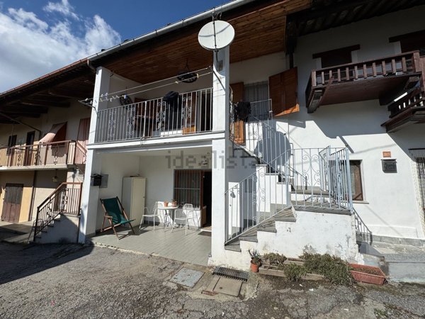 casa semindipendente in vendita a Paesana