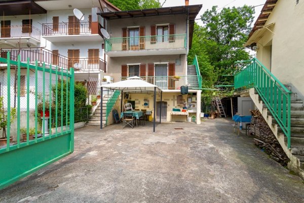 casa indipendente in vendita a Paesana