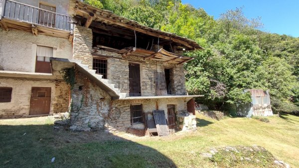 casale in vendita a Paesana