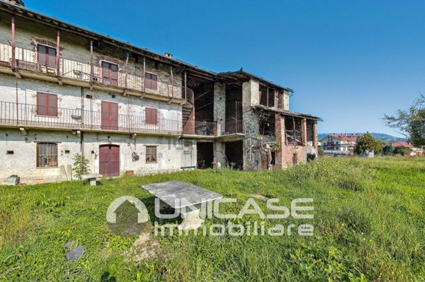 casale in vendita a Paesana