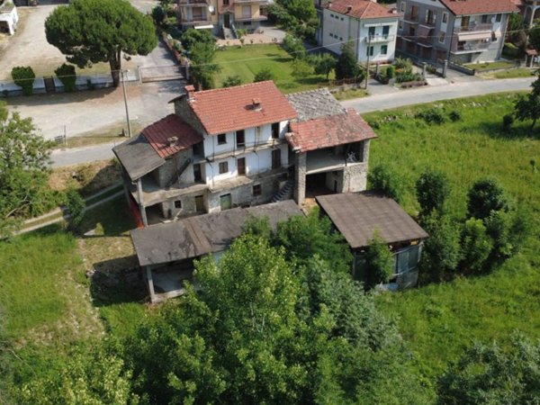 casa indipendente in vendita a Paesana