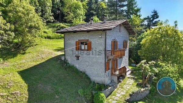 casa indipendente in vendita a Paesana