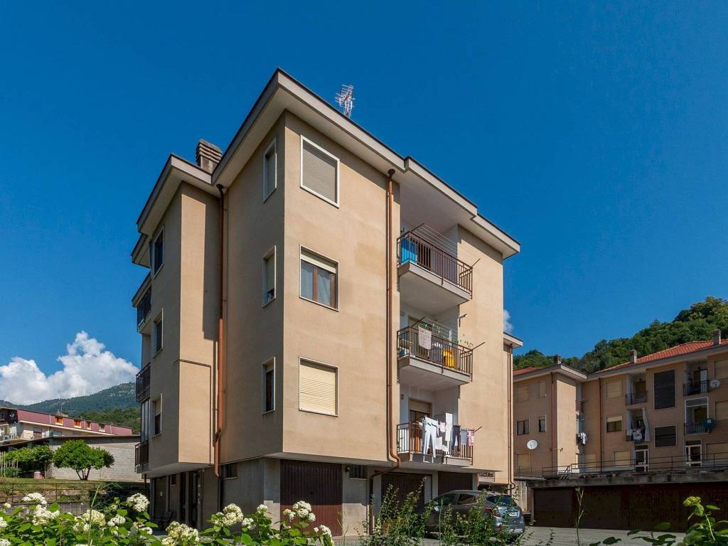 appartamento in vendita a Paesana