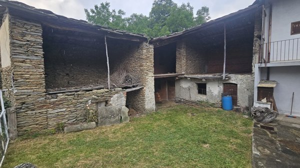 casale in vendita a Paesana in zona Agliasco