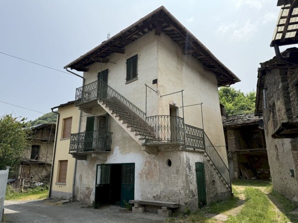 casa indipendente in vendita a Paesana