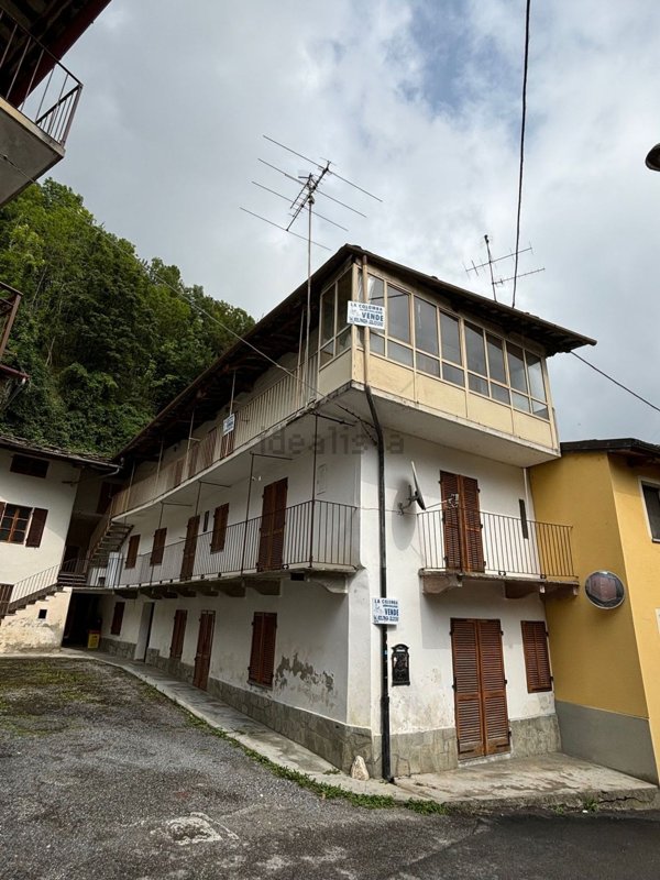 appartamento in vendita a Paesana in zona Calcinere