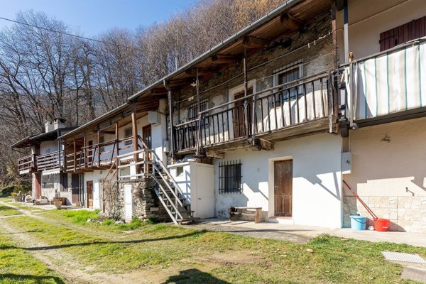 casa indipendente in vendita a Paesana