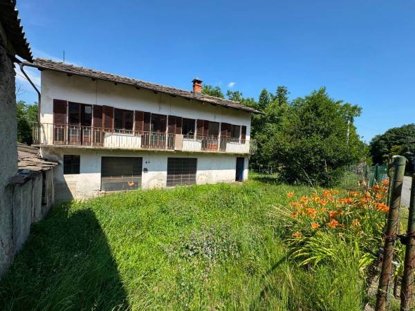 casa indipendente in vendita a Paesana