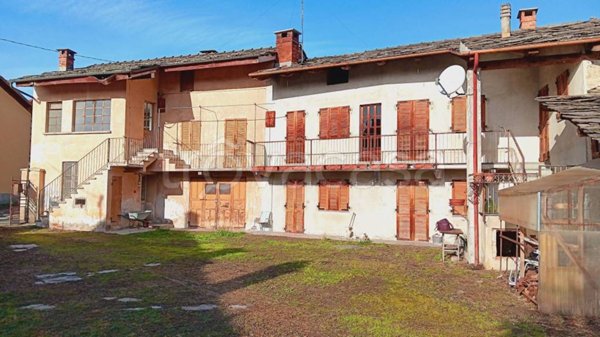 casa indipendente in vendita a Paesana