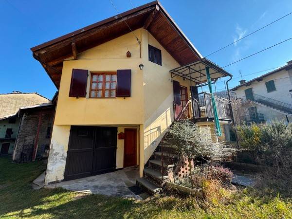casa indipendente in vendita a Paesana