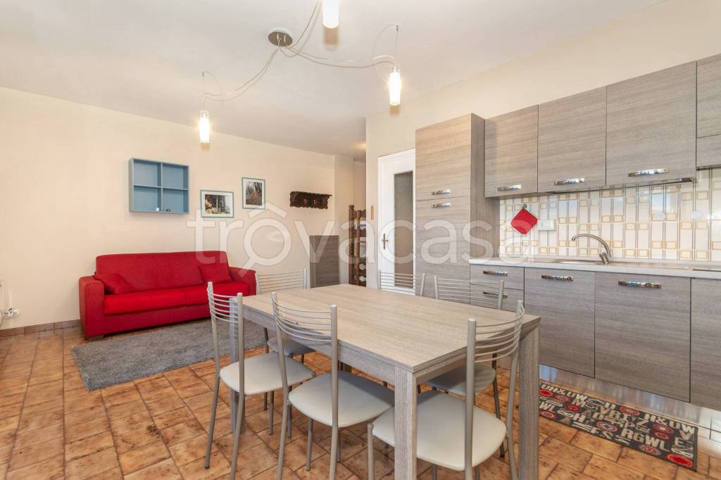 appartamento in vendita a Paesana in zona San Lorenzo