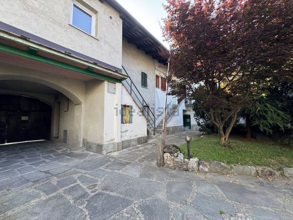 appartamento in vendita a Paesana