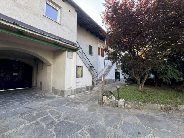 appartamento in vendita a Paesana