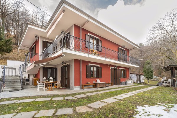 casa indipendente in vendita a Paesana