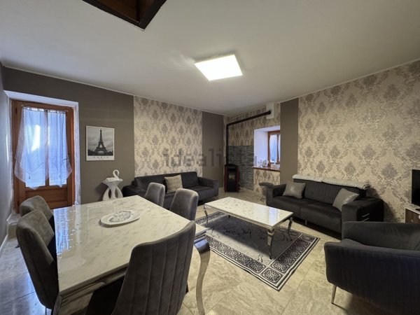 casa indipendente in vendita a Paesana