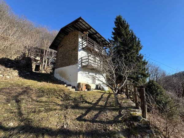 casa indipendente in vendita a Paesana