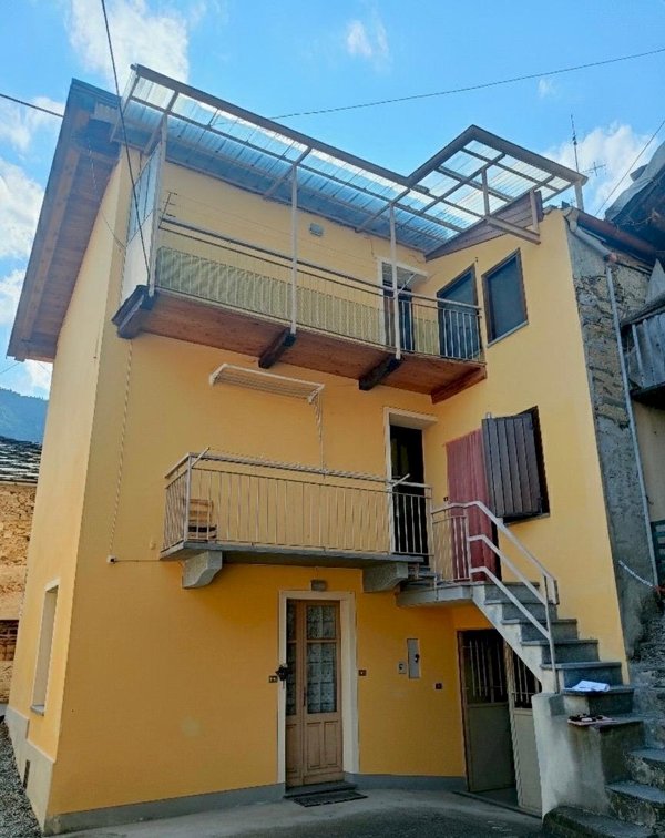 casa indipendente in vendita a Paesana in zona Calcinere