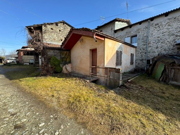 casa indipendente in vendita a Paesana