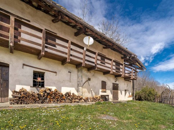 casa indipendente in vendita a Paesana