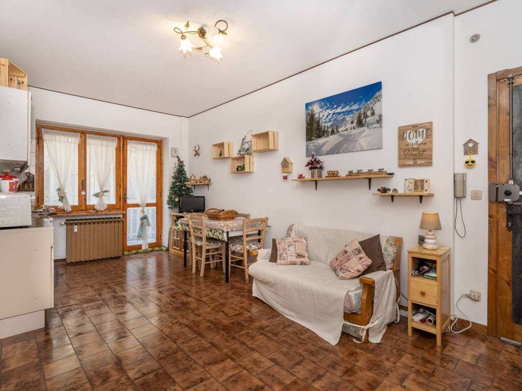 appartamento in vendita a Paesana in zona San Lorenzo