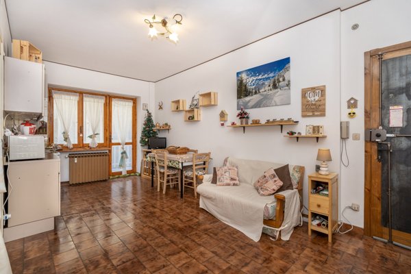 appartamento in vendita a Paesana in zona San Lorenzo