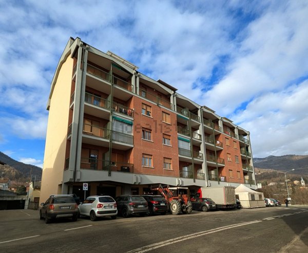 appartamento in vendita a Paesana