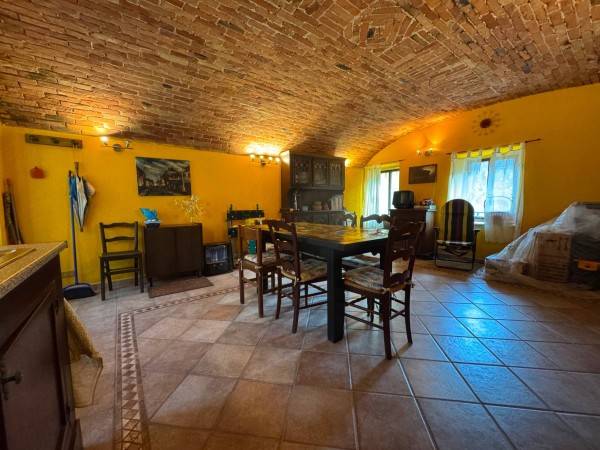casa indipendente in vendita a Paesana