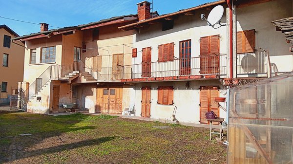 casa indipendente in vendita a Paesana