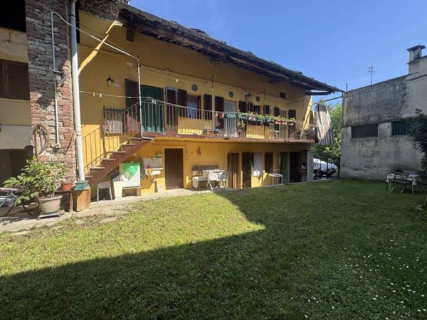 casa indipendente in vendita a Paesana