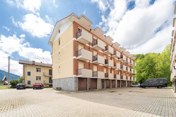 appartamento in vendita a Paesana in zona Croesio