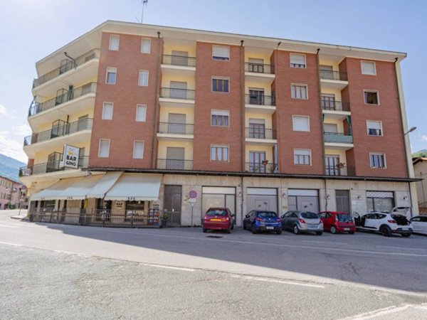appartamento in vendita a Paesana