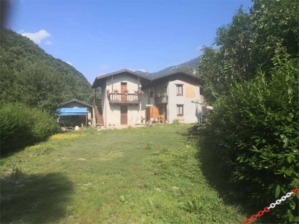 casa indipendente in vendita a Paesana in zona Calcinere