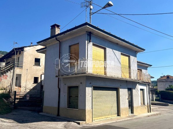 appartamento in vendita a Paesana in zona Croesio