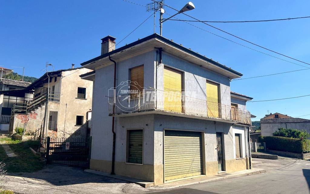 appartamento in vendita a Paesana in zona Erasca Ghisola