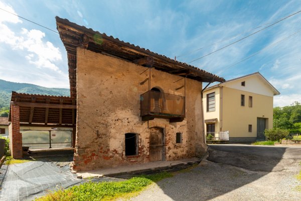 locale di sgombero in vendita a Pagno