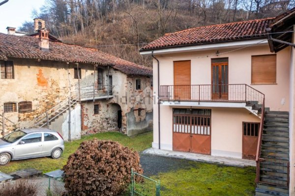 casa indipendente in vendita a Pagno