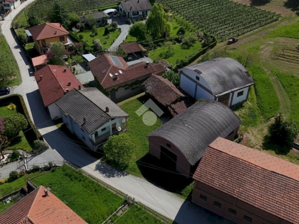 casa indipendente in vendita a Pagno