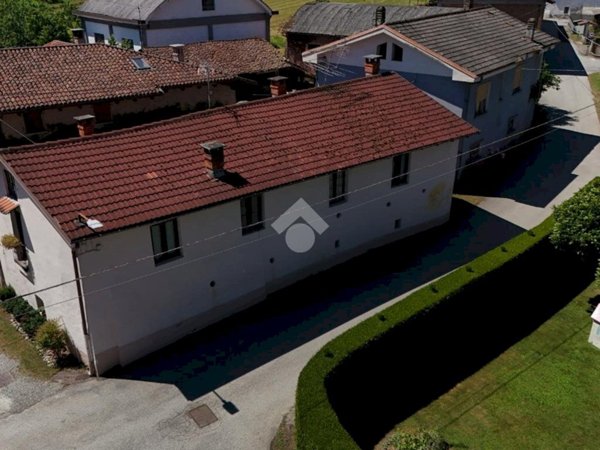 casa indipendente in vendita a Pagno