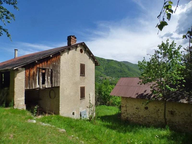 casa indipendente in vendita a Pamparato