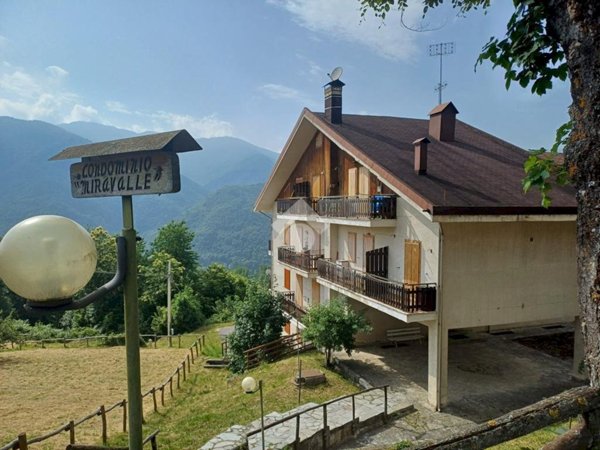appartamento in vendita a Pamparato