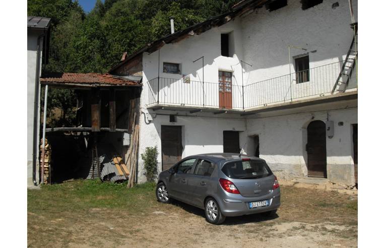 casale in vendita a Pamparato