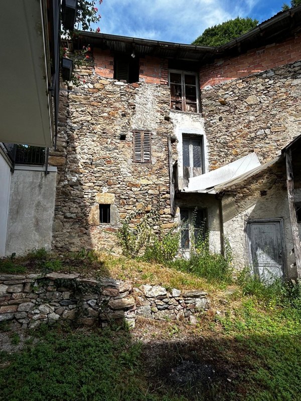 pentavano in vendita a Pamparato