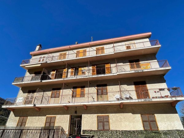 appartamento in vendita a Pamparato