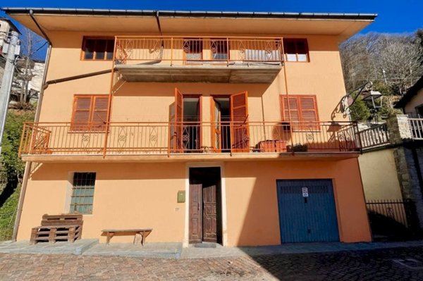 casa semindipendente in vendita a Pamparato