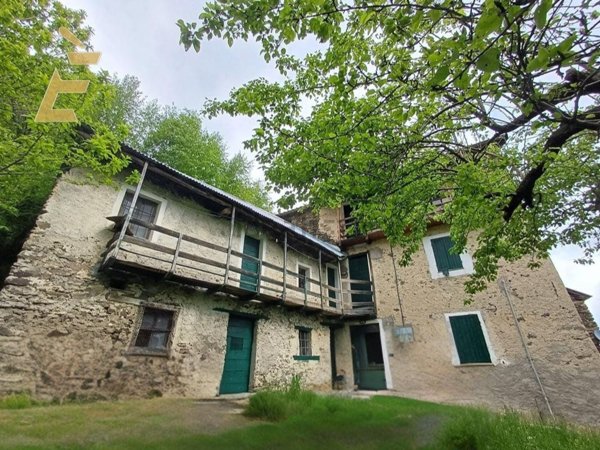 casa indipendente in vendita a Pamparato