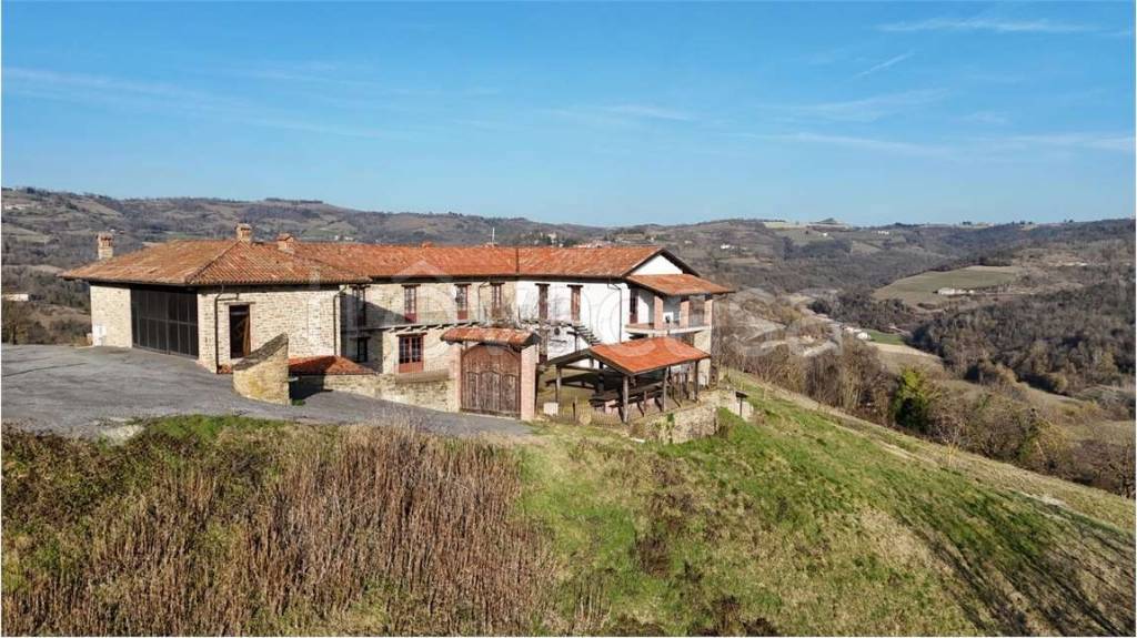 casa indipendente in vendita a Paroldo